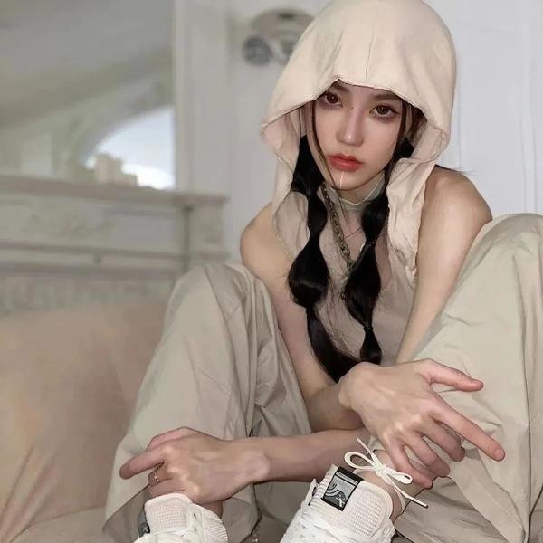 裸女行尸